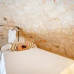 Guesthost - Trulledo Experience Monopoli